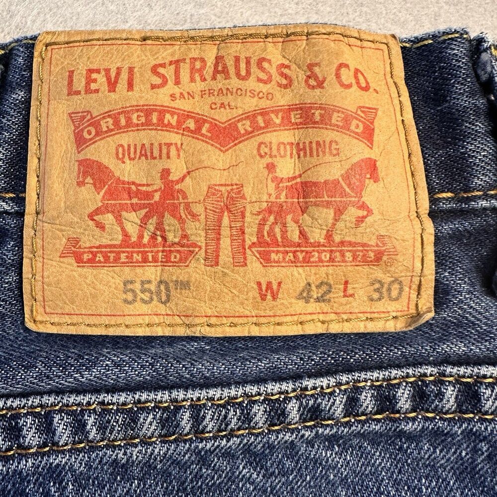 Levi's 550 Men's Relaxed Fit Jeans 42x30 Blue Stonewash Denim with Red Tab